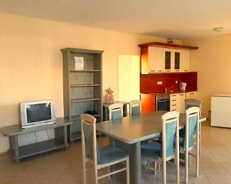 Romana Apartahotel