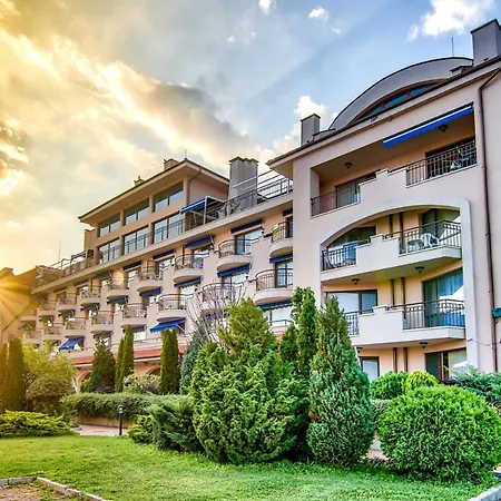 Romana 公寓式酒店