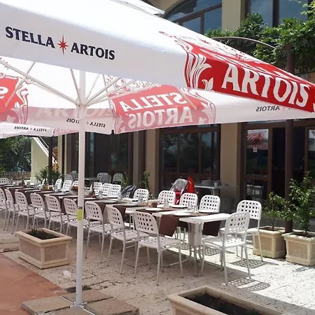 Aparthotel Romana Topola