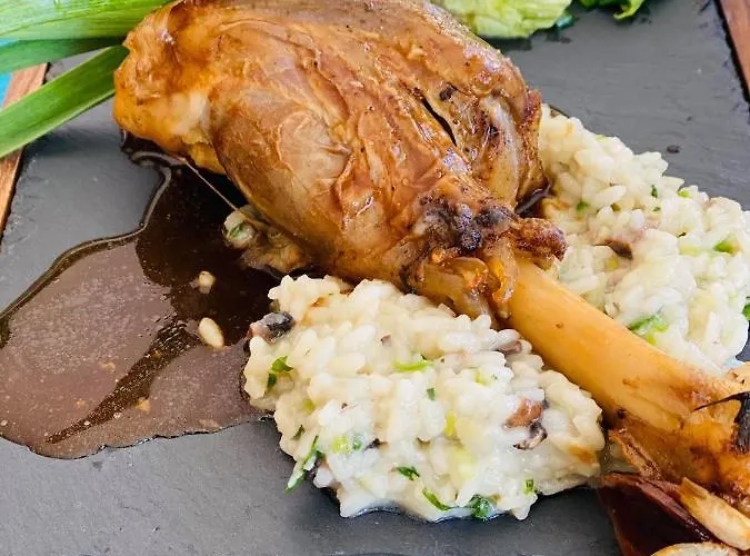 Romana アパートホテル