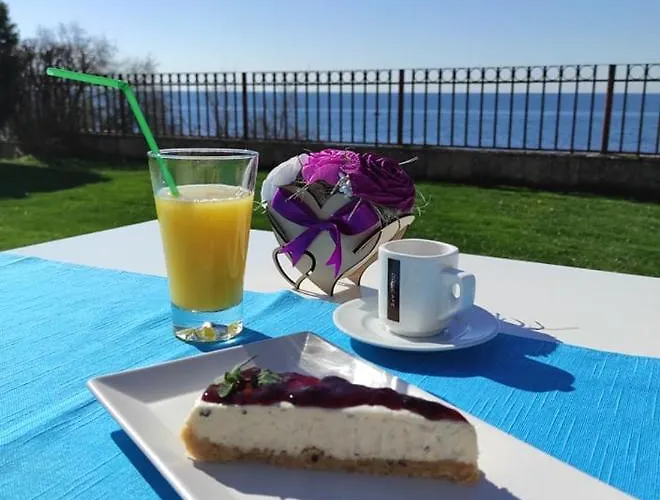 Romana アパートホテル トポラ