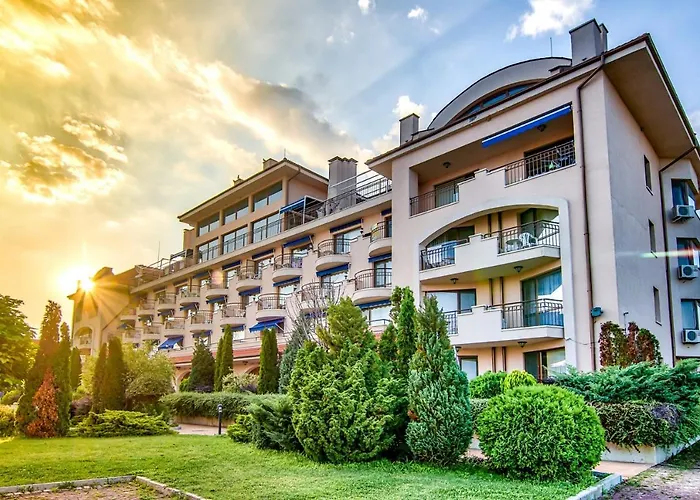 Romana アパートホテル