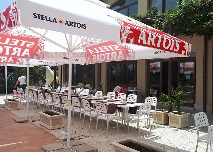 アパートホテル Romana トポラ